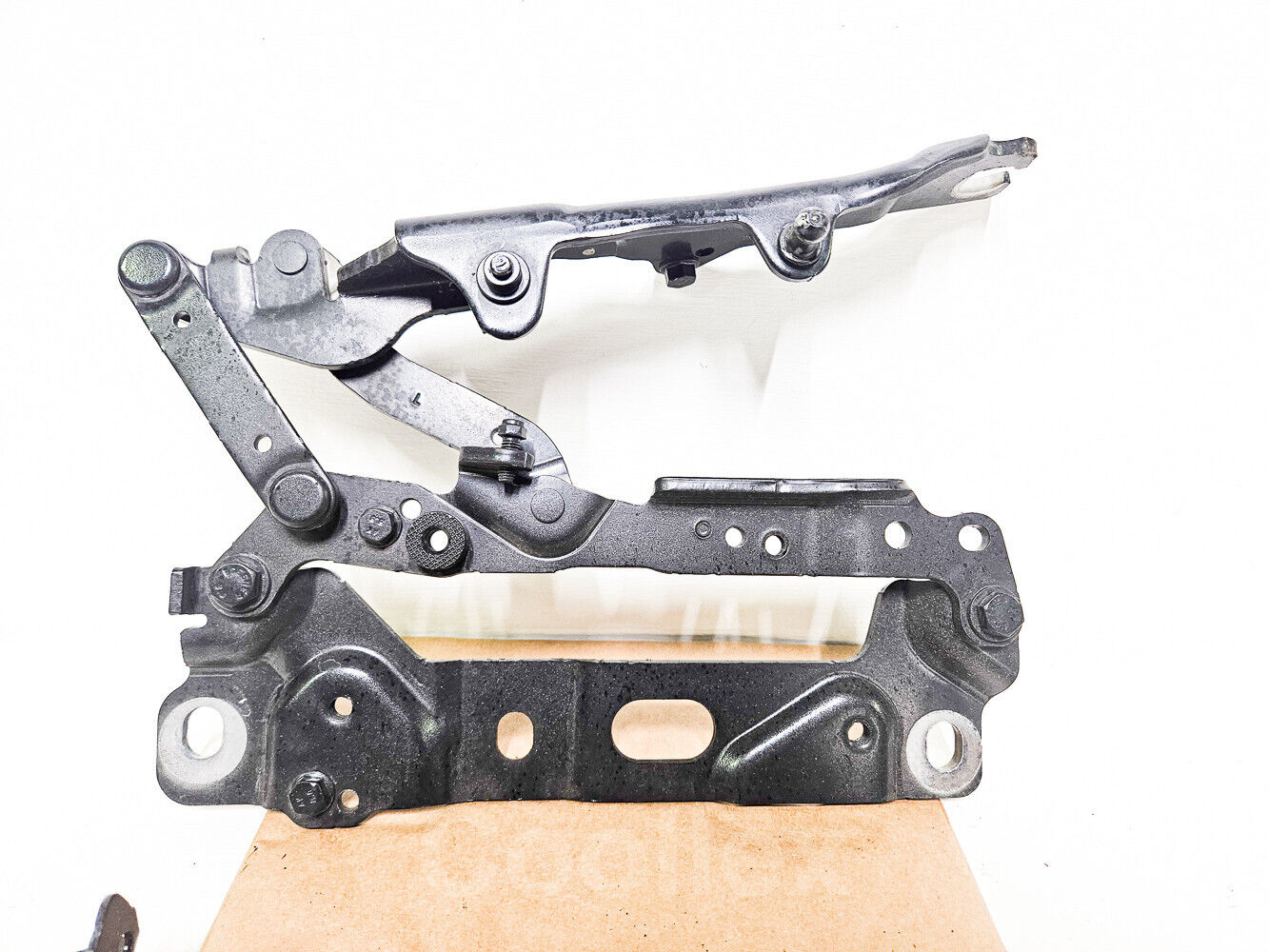 11-19 Bmw 550xi F10 Left Engine Hood Hinge 41-61-7-207-199 Oem Used
