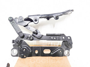 11-19 Bmw 550xi F10 Left Engine Hood Hinge 41-61-7-207-199 Oem Used