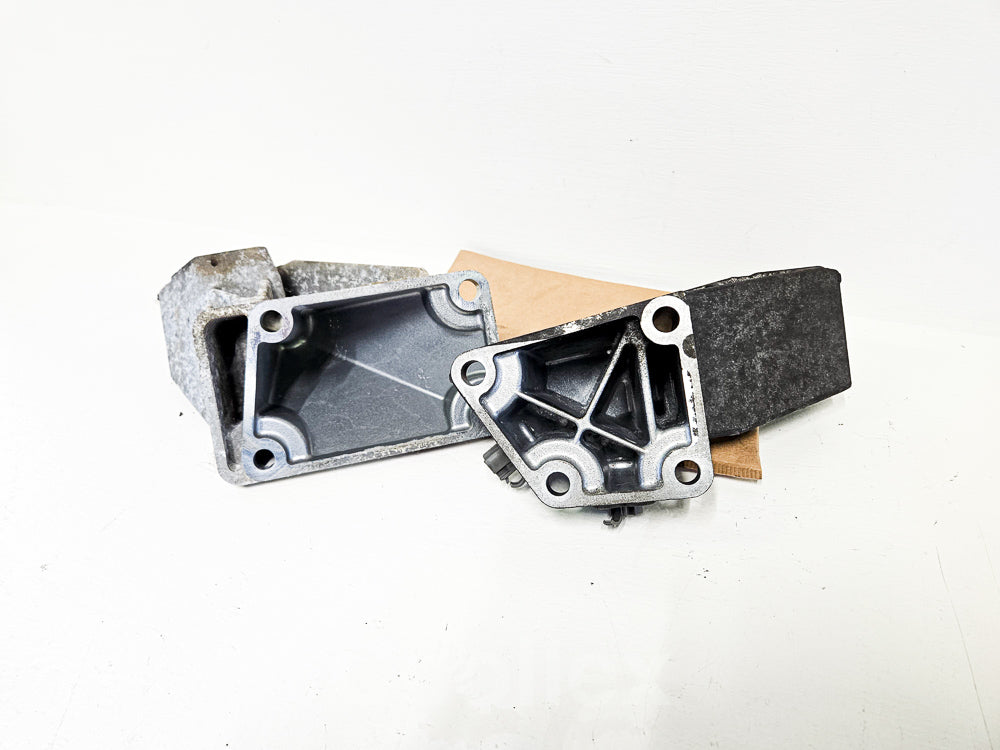 2006-2024 Lexus Is250 AWD Engine Mount Brackets Lh Rh 12302-31020, 12311-31050 Oem Used
