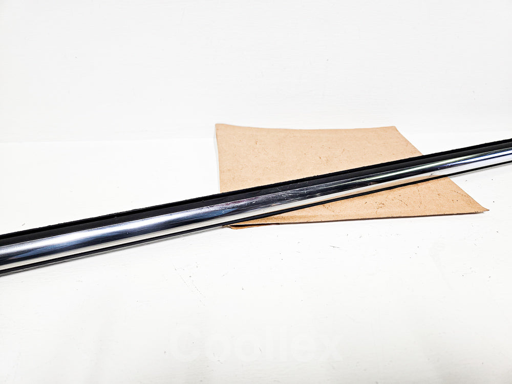 07-13 Mini Cooper Clubman Right Passenger Door Window Molding 51-33-7-146-092 Oem Used
