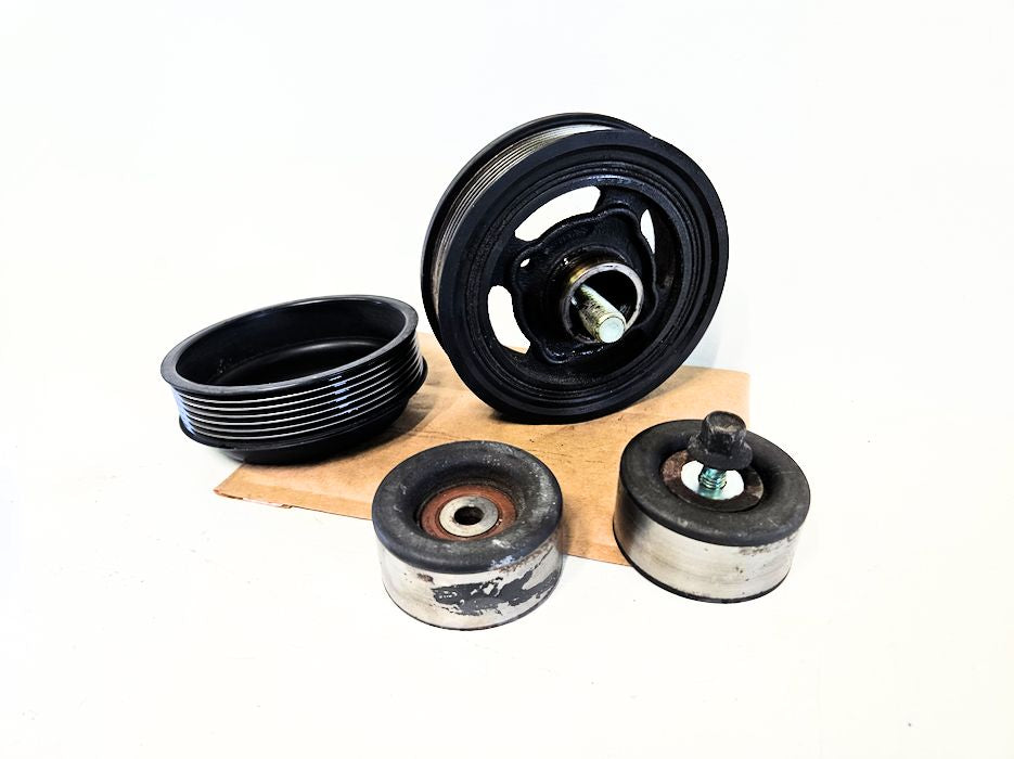 06-16 Lexus IS250 Awd Set Of Engine Pulleys Crank, Water Pump, Idler 13470-31022, 16173-31010 Oem Used