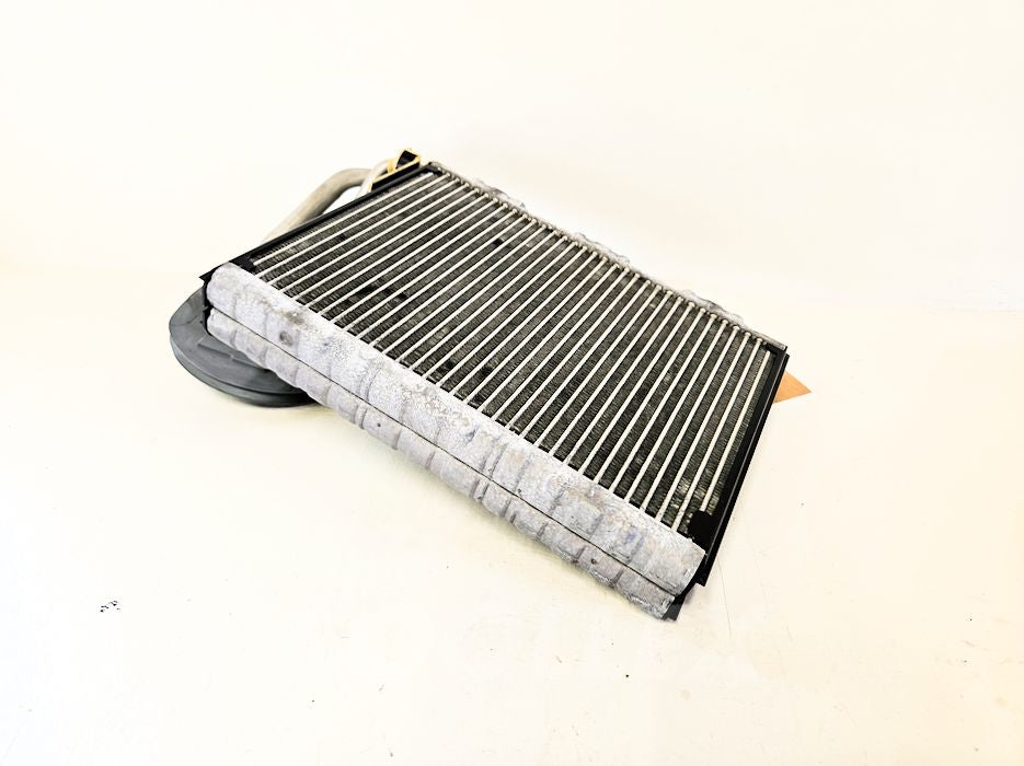 11-19 Bmw 550i F10 Evaporator Core 64-11-9-383-678 (broken lines) Oem Used