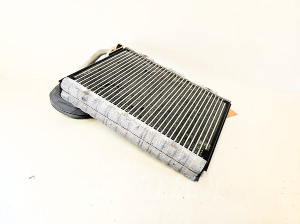 11-19 Bmw 550i F10 Evaporator Core 64-11-9-383-678 (broken lines) Oem Used