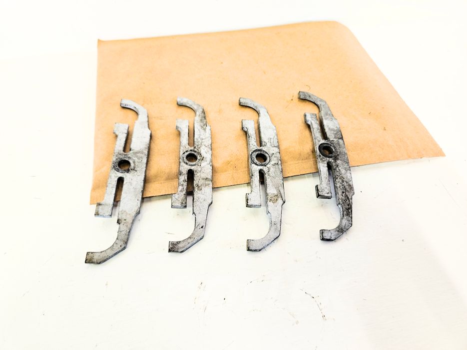 11-19 Bmw 550i F10 Injector Brackets x4 13-64-7-598-000 Oem Used