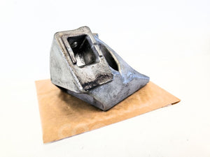 11-19 Bmw 550i F10 Right Engine Mount Bracket 22-11-6-777-622 Oem Used