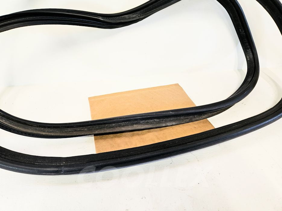 06-13 Lexus Is250 Is350 Trunk Weather-Strip Deck Lid Seal 64461-53020 Oem Used