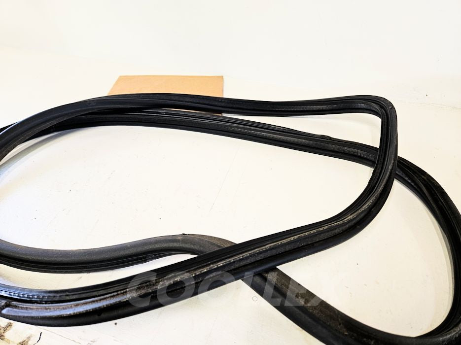 06-13 Lexus Is250 Is350 Trunk Weather-Strip Deck Lid Seal 64461-53020 Oem Used