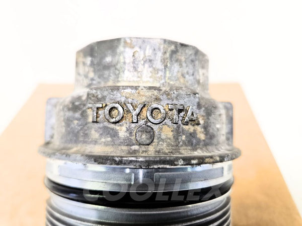 06-15 Lexus Is250 Is350 Rwd Oil Filter Housing 15620-31040 Oem Used
