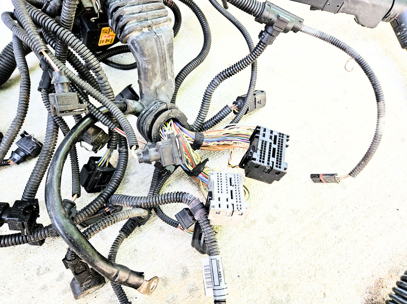 11-18 Bmw 550i F10 Awd Engine Wiring Harness 121051MO 12-51-7-606-526 Oem Used