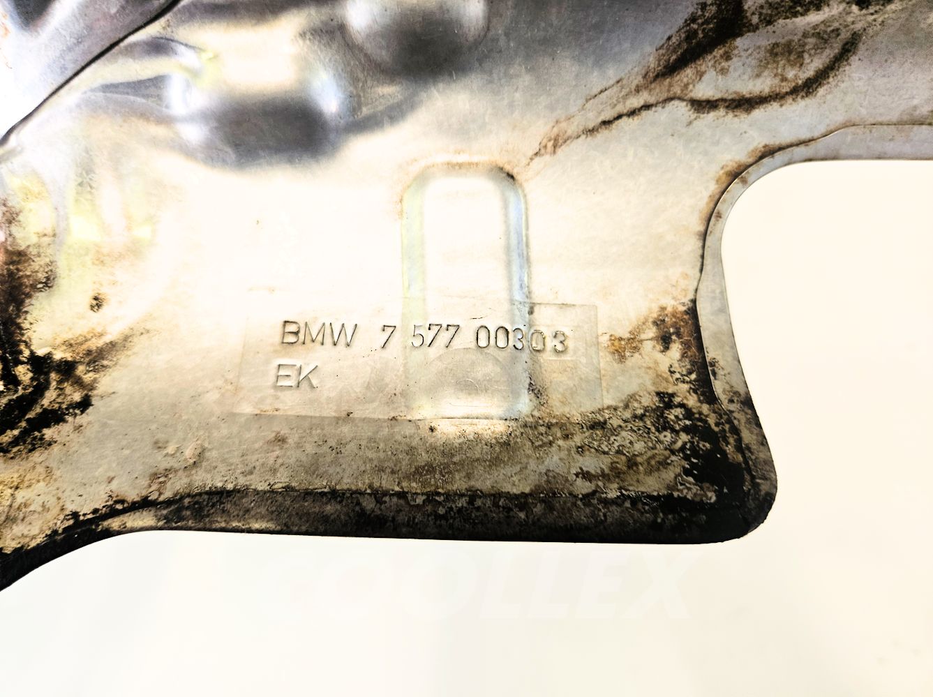 11-14 Bmw 550i F10 Rear Left Turbo Heat Shield 11-65-7-577-003 Oem Used