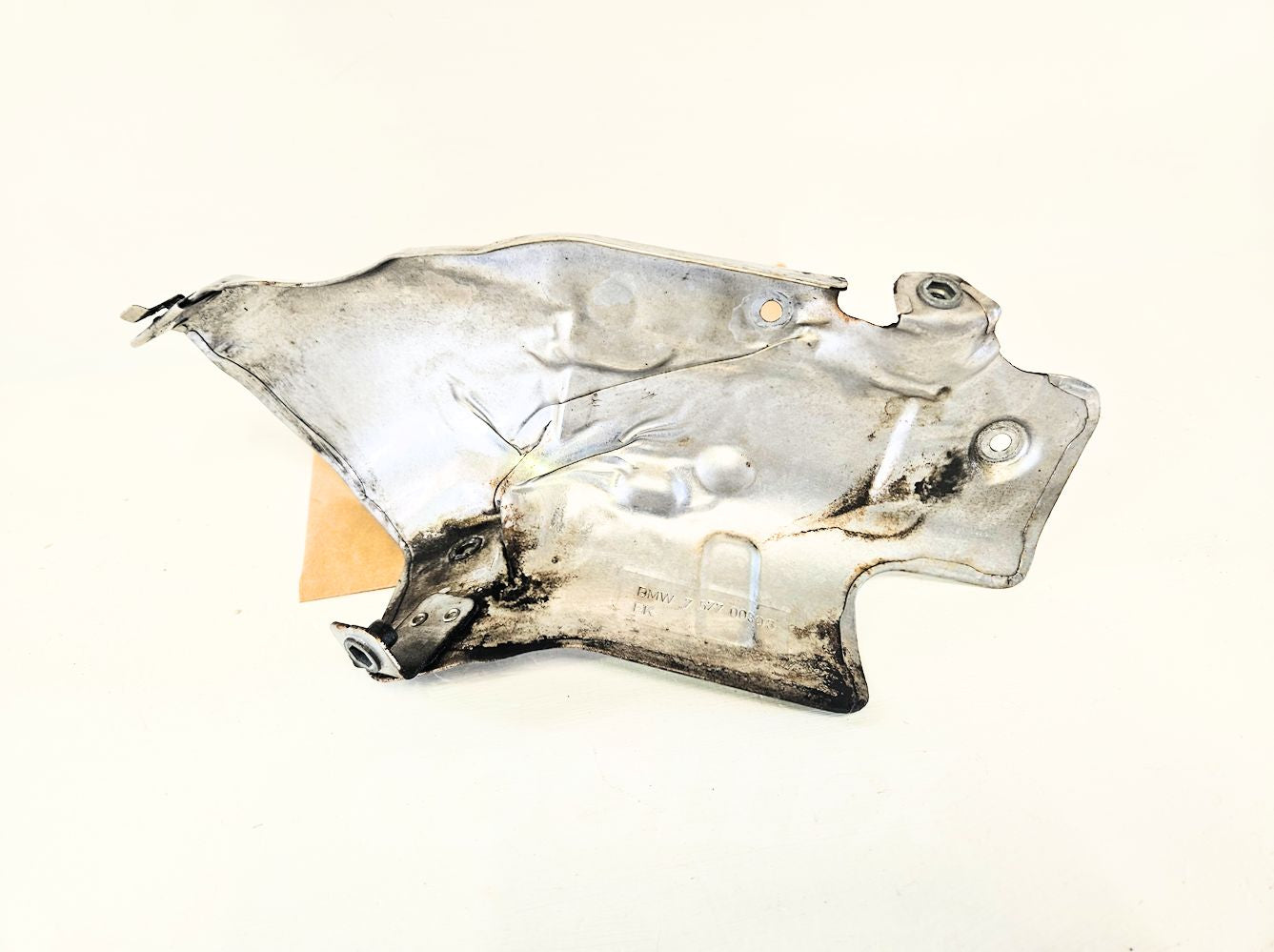 11-14 Bmw 550i F10 Rear Left Turbo Heat Shield 11-65-7-577-003 Oem Used