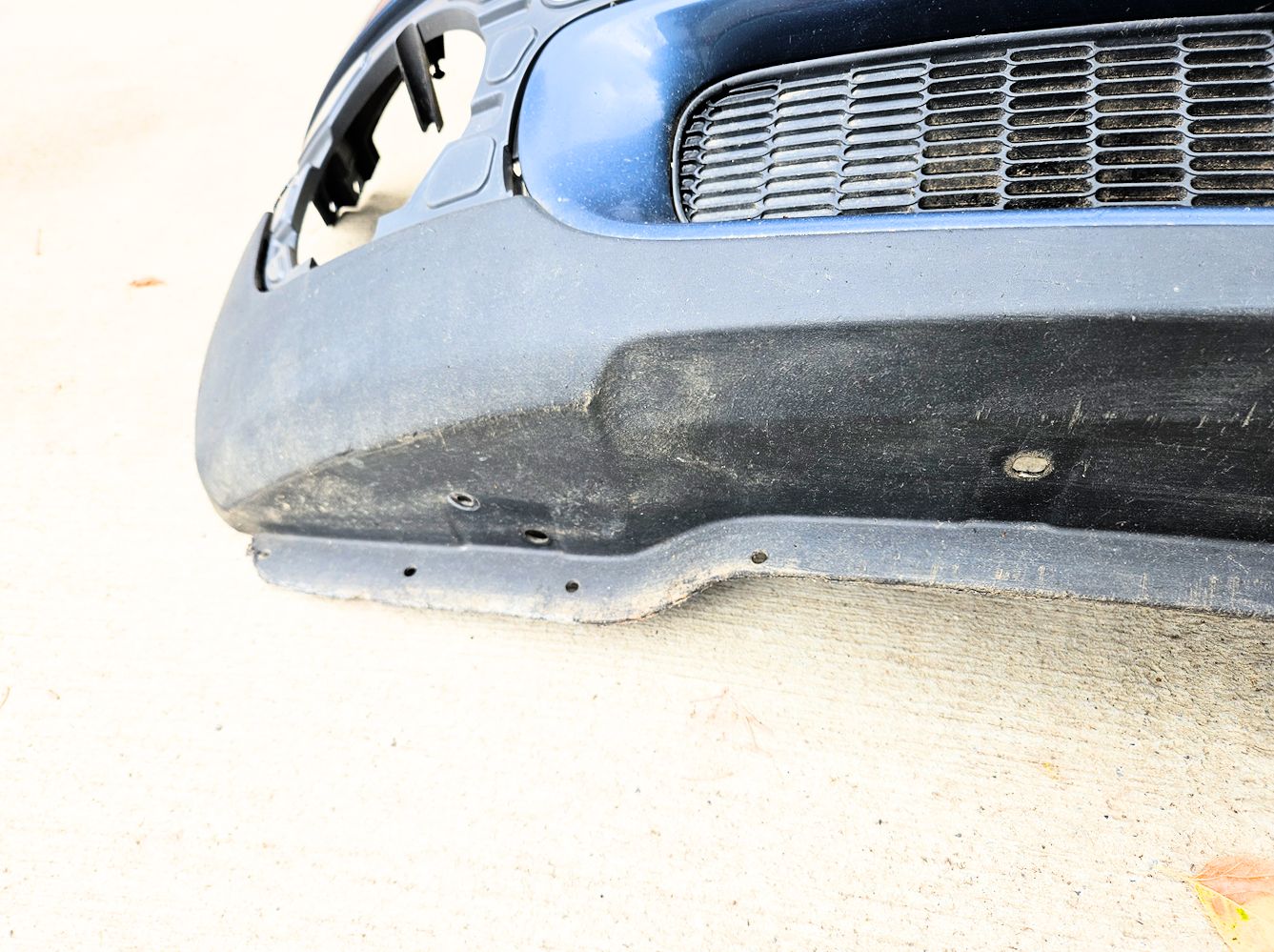 07-11 Mini Cooper Clubman Front Bumper Blue 51-11-7-199-856 Oem Used