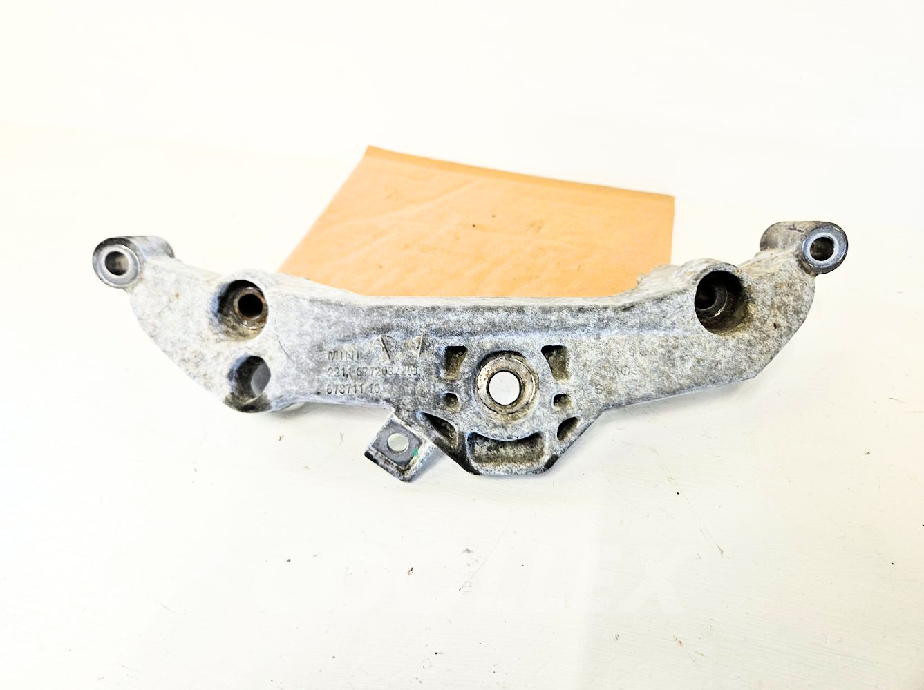 07-15 Mini Cooper Clubman Right Engine Mount Bracket 22-11-6-772-032 Oem Used
