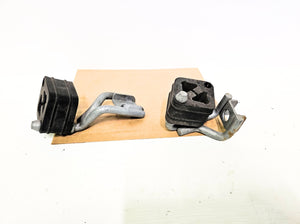 11-19 Bmw 550i F10 Muffler Rear Brackets 18-20-7-578-229, 18-20-7-578-230 Oem Used