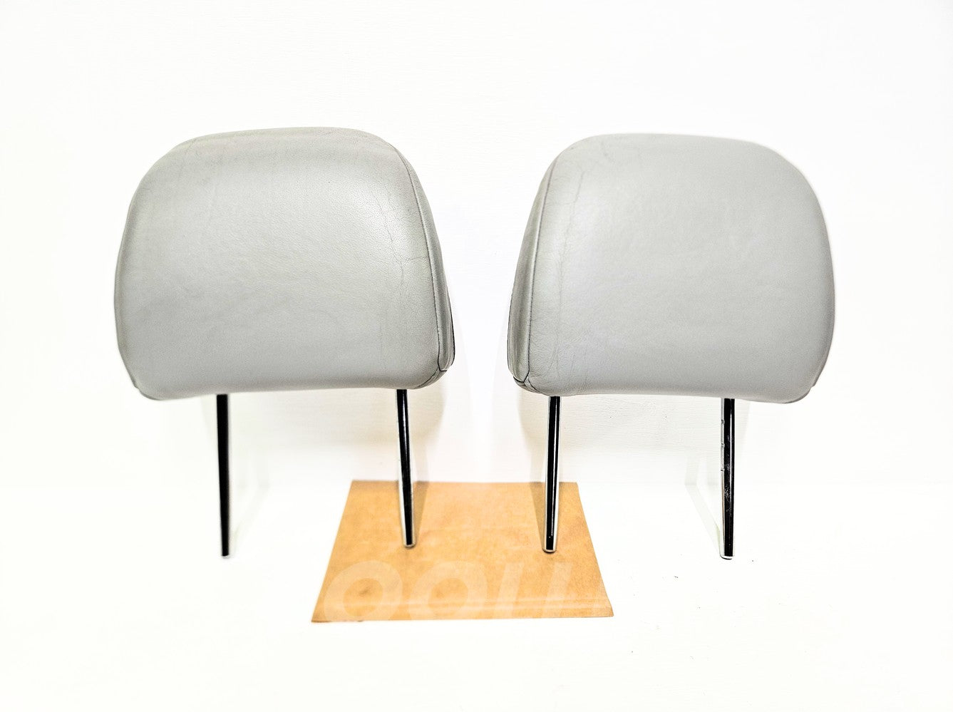06-13 Lexus Is250 Front Seat Head Rests Gray x2 71910-53111-B1 Oem Used