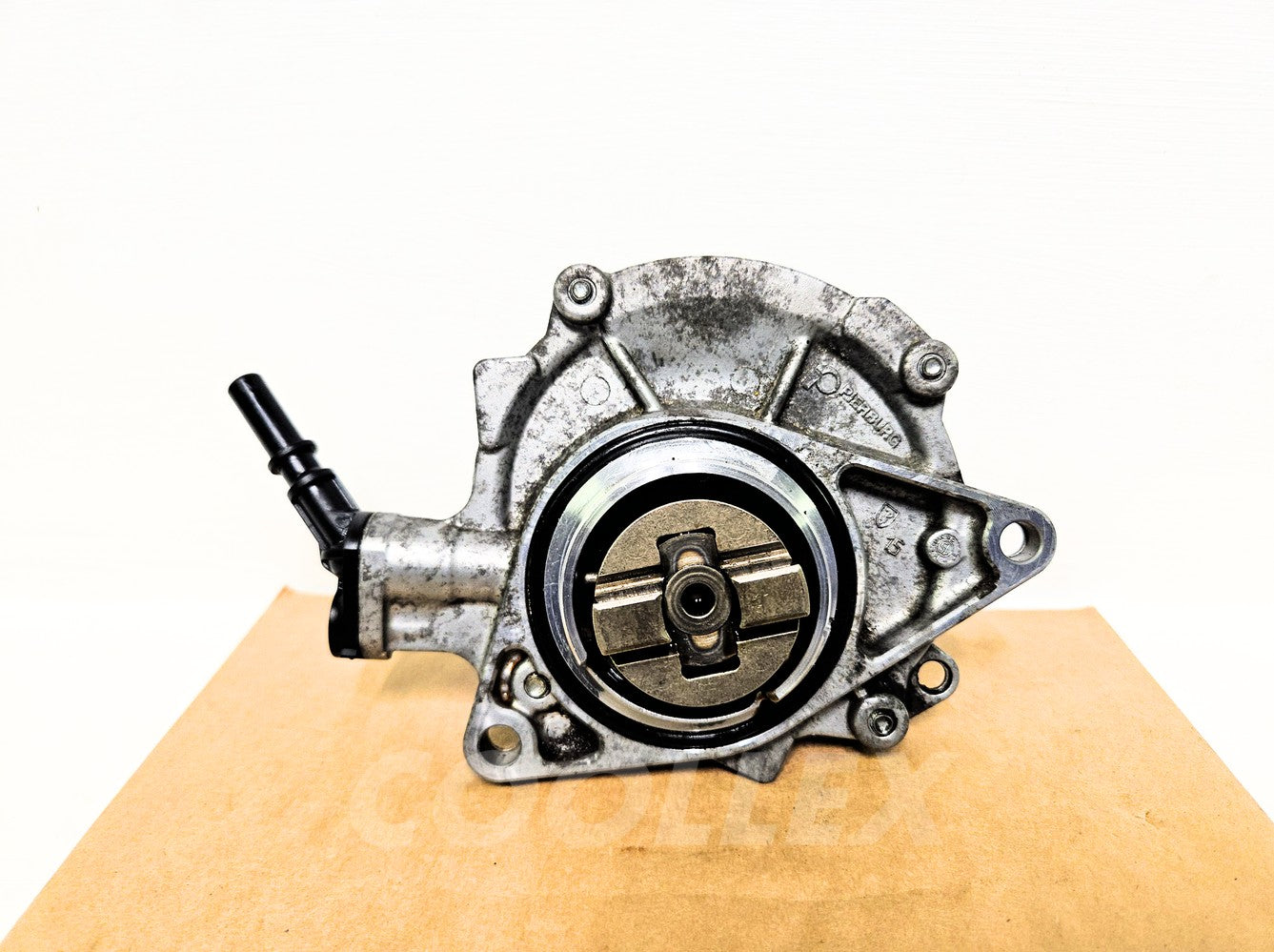 07-12 Mini Cooper Clubman Vacuum Pump 11-66-7-570-813 Oem Used
