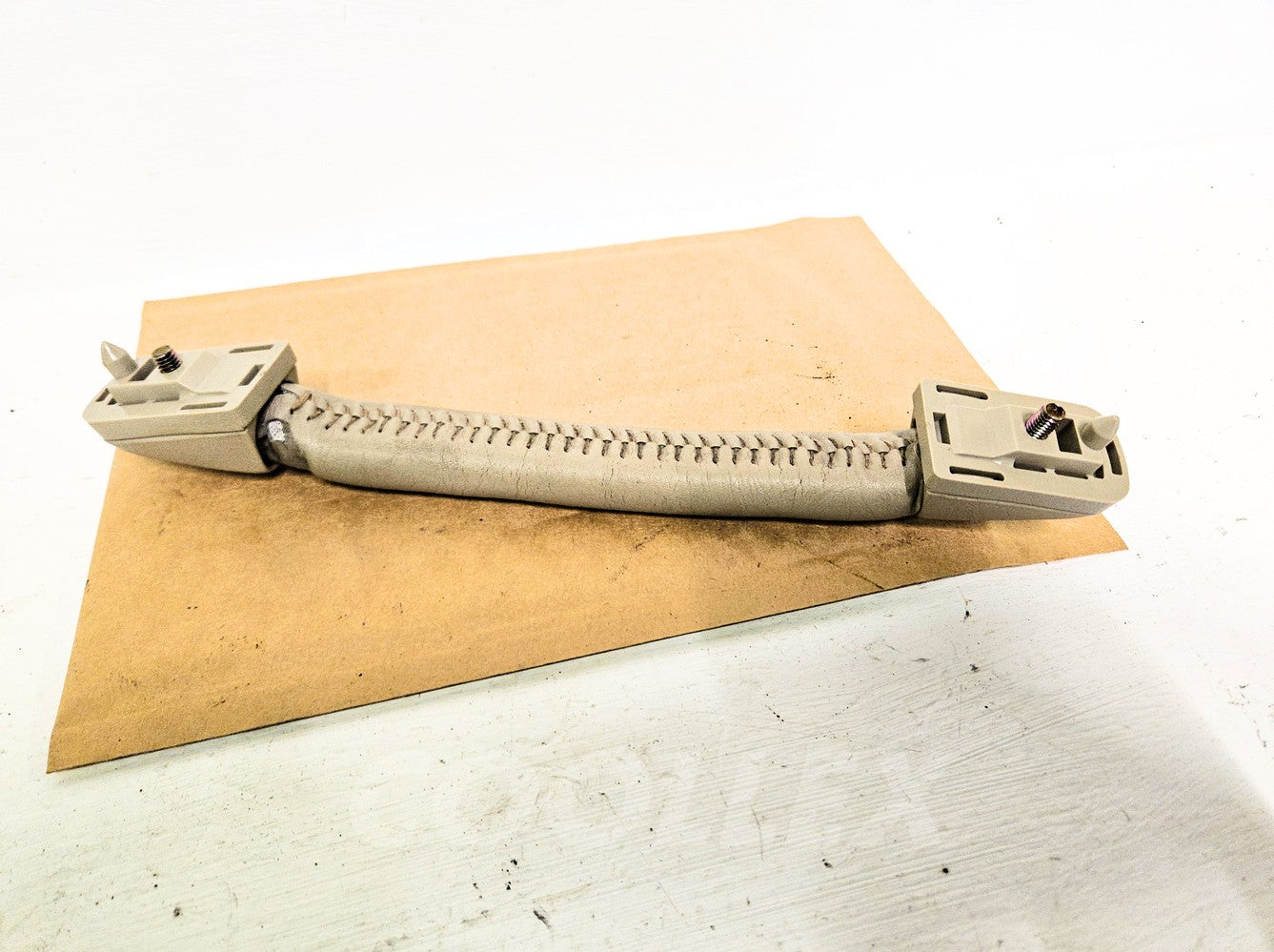 02-05 Lexus Is300 Ceiling Grip Handle 74610-53010 Ivory Oem Used