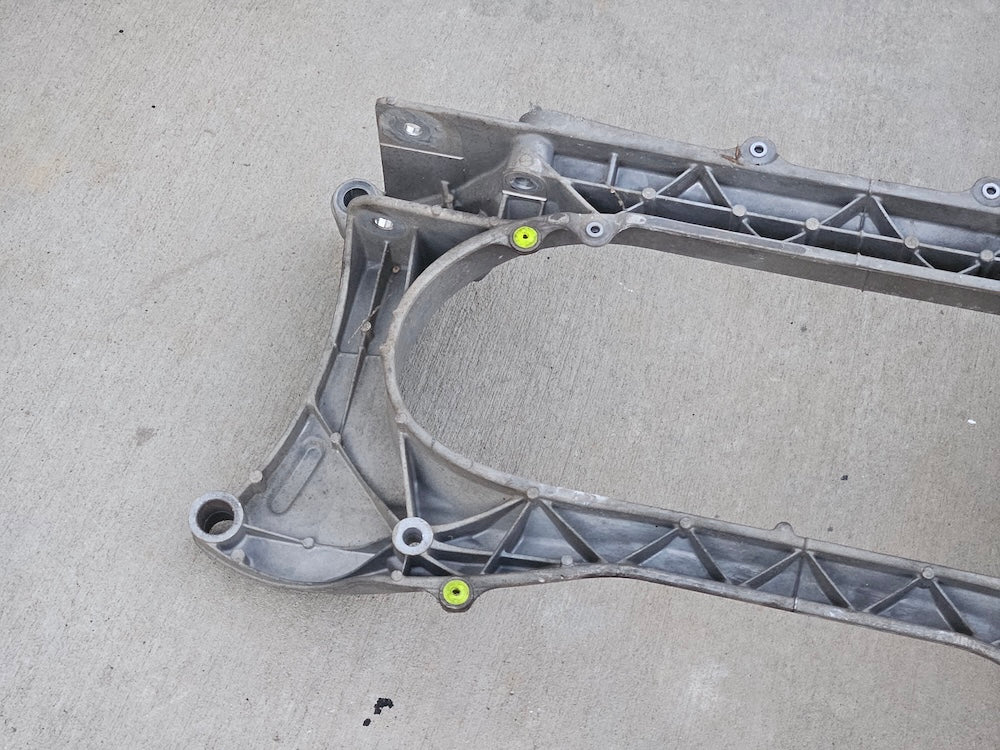 06-24 Lexus Is250 Is300 Rwd Front Subframe Crossmember Cradle 51201-30140 Oem Used