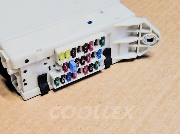 06-10 Lexus Is250 Awd Front Left Juction Block Fuse Box 82733-53040 Oem Used