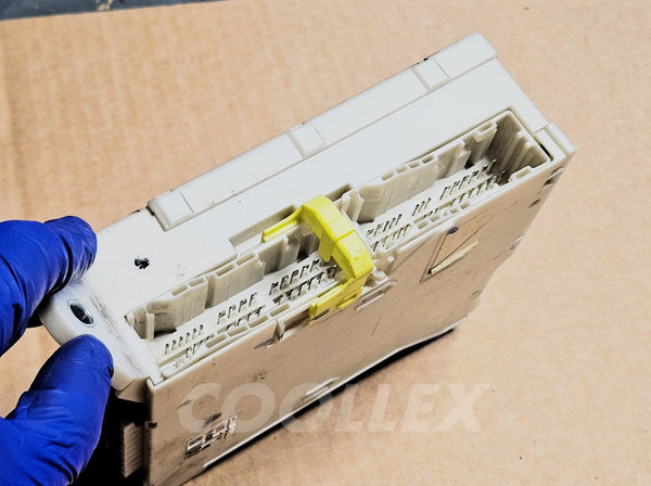 06-10 Lexus Is250 Awd Front Left Juction Block Fuse Box 82733-53040 Oem Used