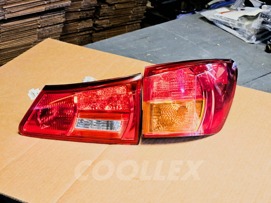 06-08 Lexus Is250 Is350 Tail Light Rear Right Complete 81581-53060 Oem Used