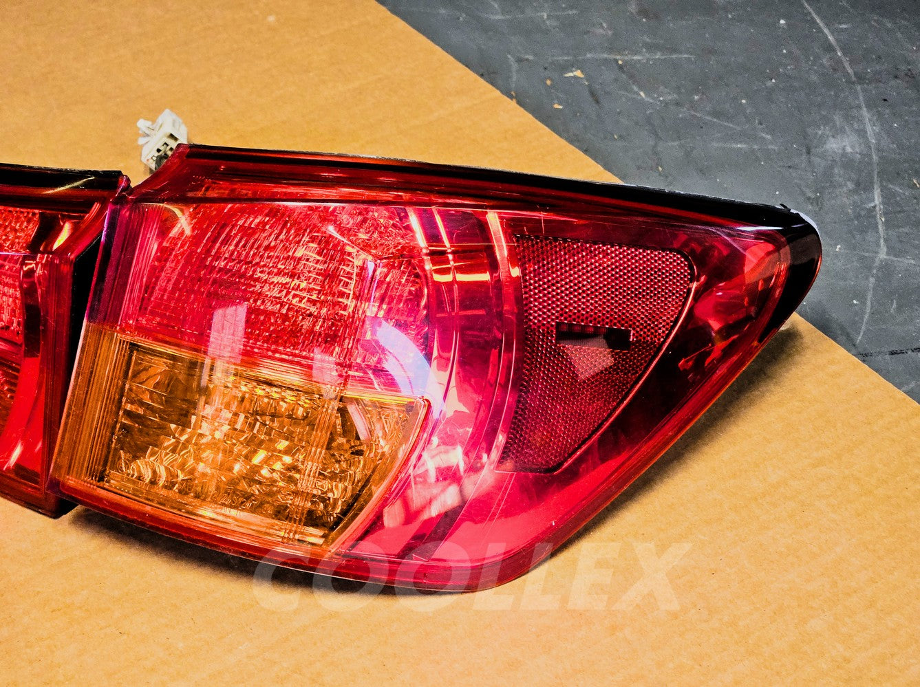 06-08 Lexus Is250 Is350 Tail Light Rear Right Complete 81581-53060 Oem Used
