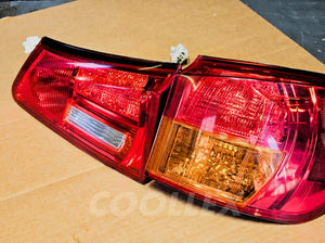06-08 Lexus Is250 Is350 Tail Light Rear Right Complete 81581-53060 Oem Used