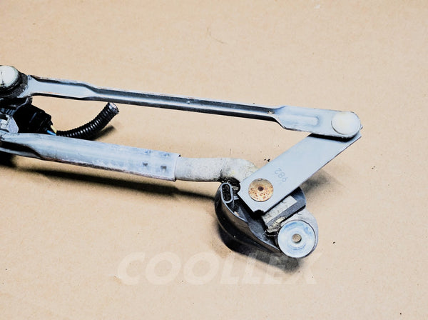 06-13 Lexus Is250 Windshield Wiper Linkage w/Motor 85110-60400 85150-53050 Oem Used