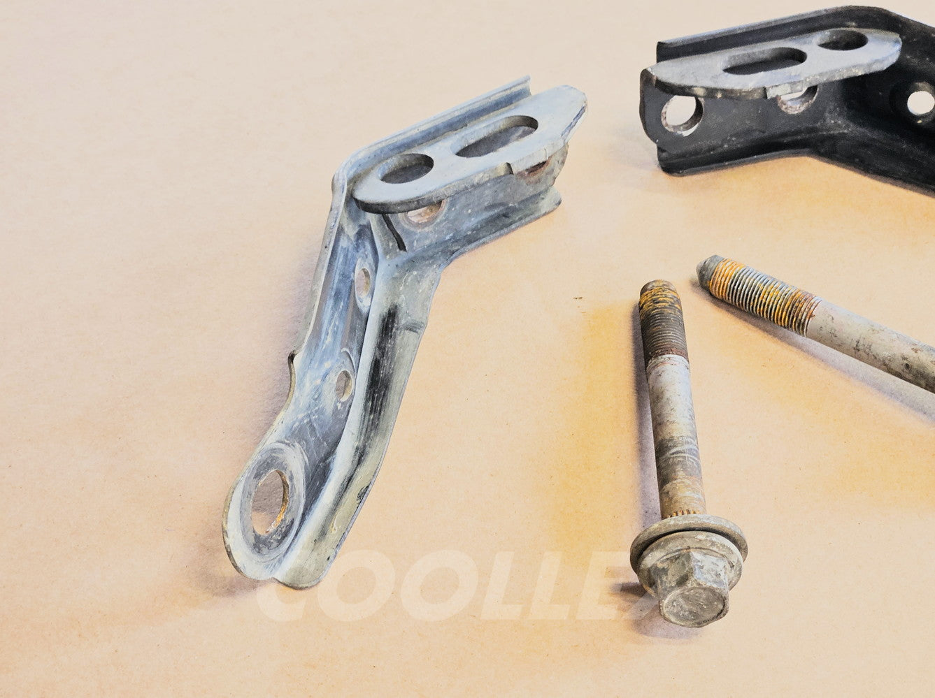 06-13 Lexus Is250 Awd Strut Brackets Reinforcement 57306-30020 57305-30020 Oem Used