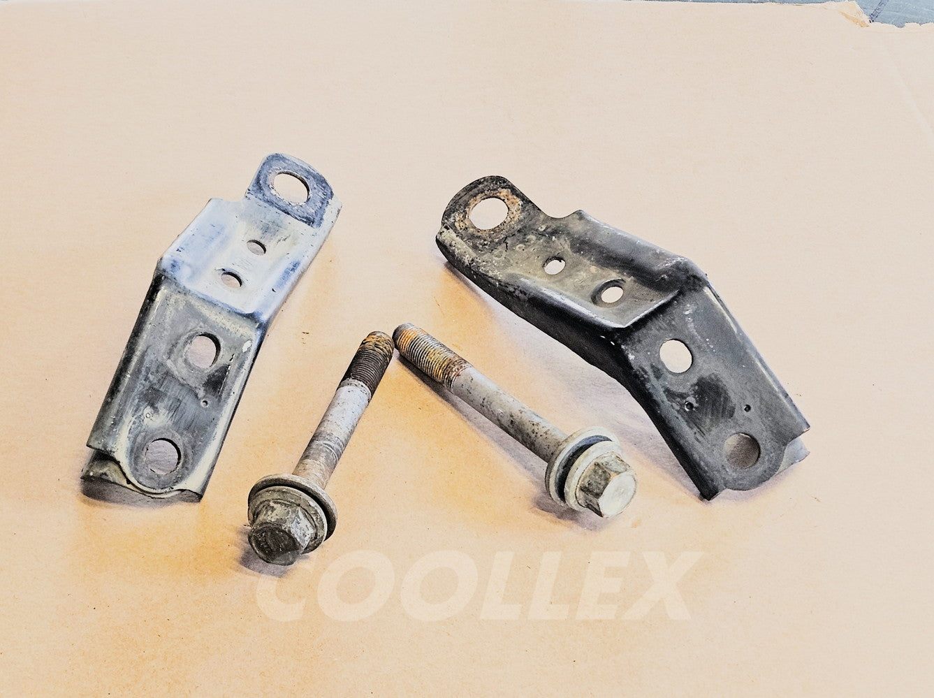 06-13 Lexus Is250 Awd Strut Brackets Reinforcement 57306-30020 57305-30020 Oem Used