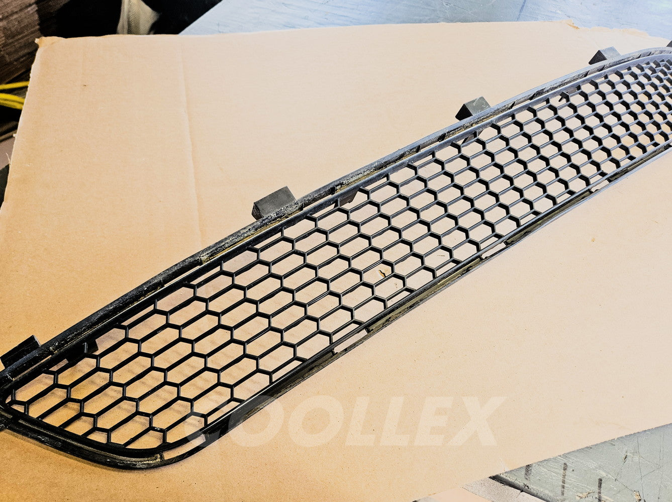 06-11 Lexus Is250 Front Bumper Lower Grille 53112-53010 Oem Used