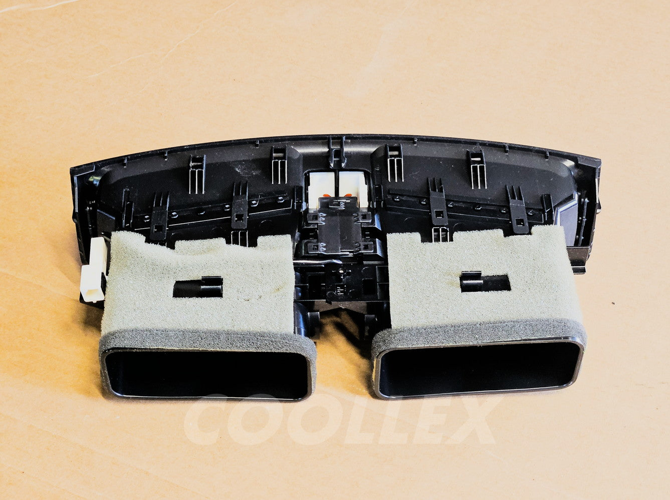 09-10 Lexus Is250 Is350 Center Dash Vents 55670-53020 Oem Used