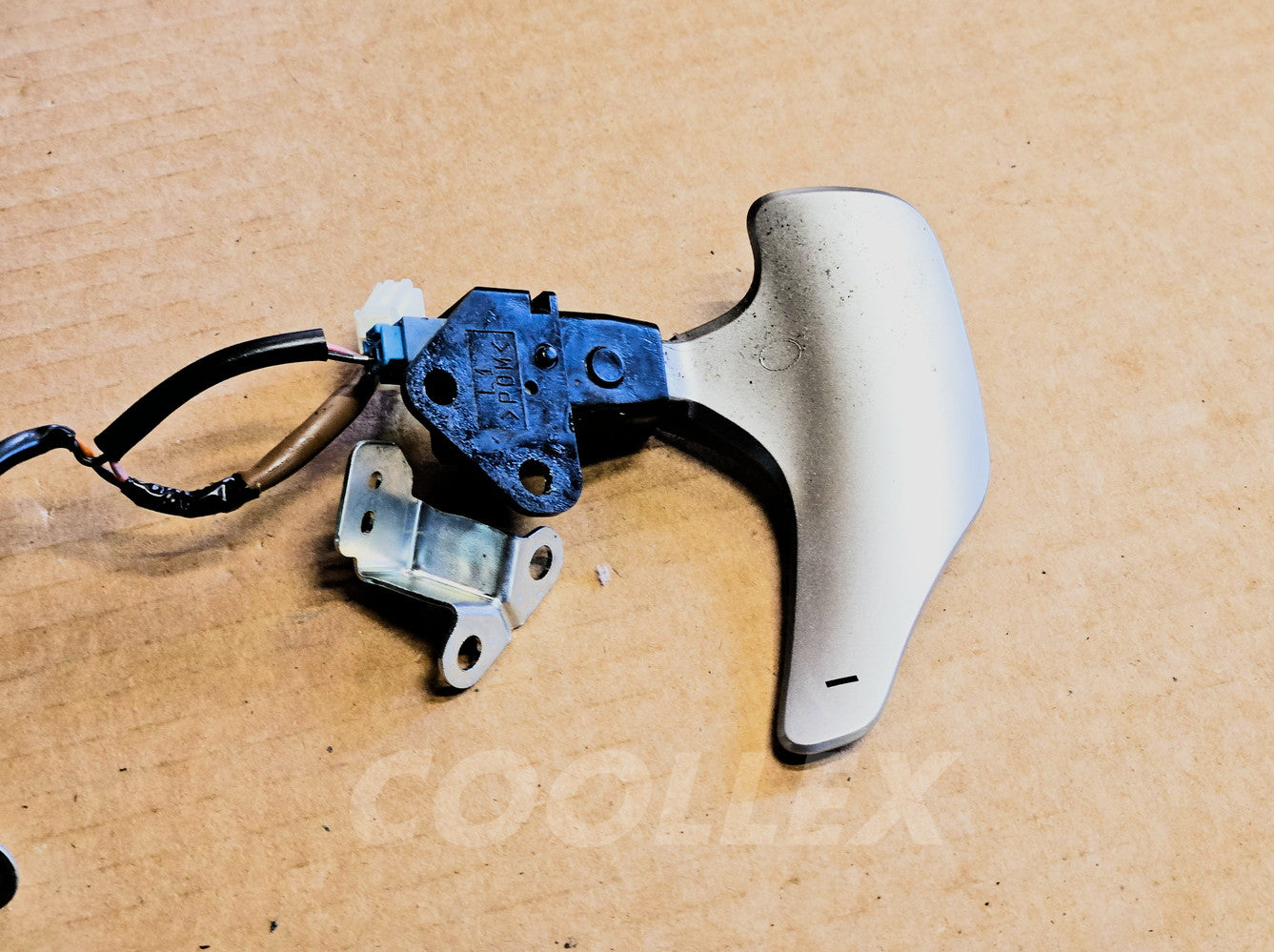 06-13 Lexus Is250 Is350 Steering Wheel Paddle Switch 84610-53030, 84610-53020 Oem Used
