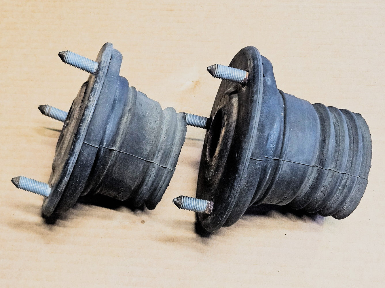 06-15 Lexus Is250 Front Strut Mounts 48680-53031 Oem Used