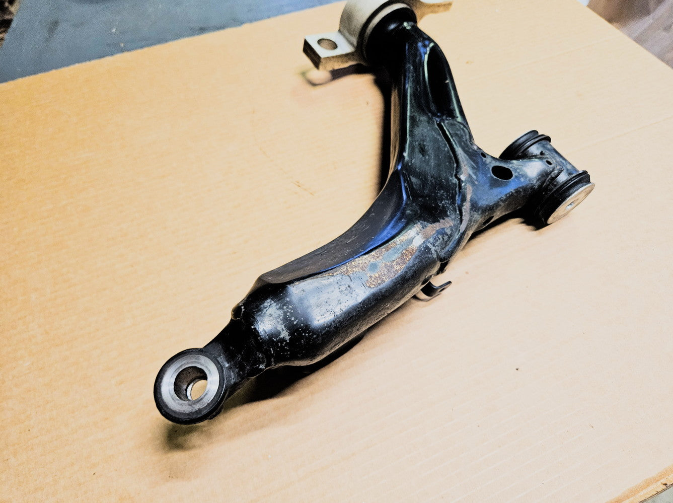 2006-2013 Front Lh Lower Control Arm 48640-30290 Oem Used