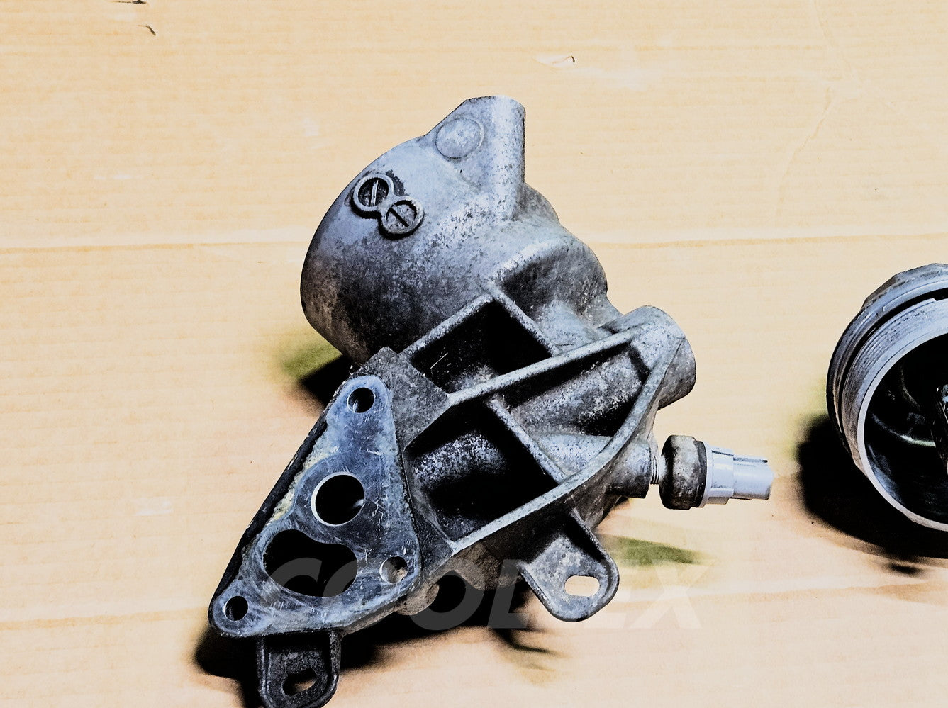 2006-2013 Lexus IS250 Awd Oil Filter Housing 15670-31020 Oem Used