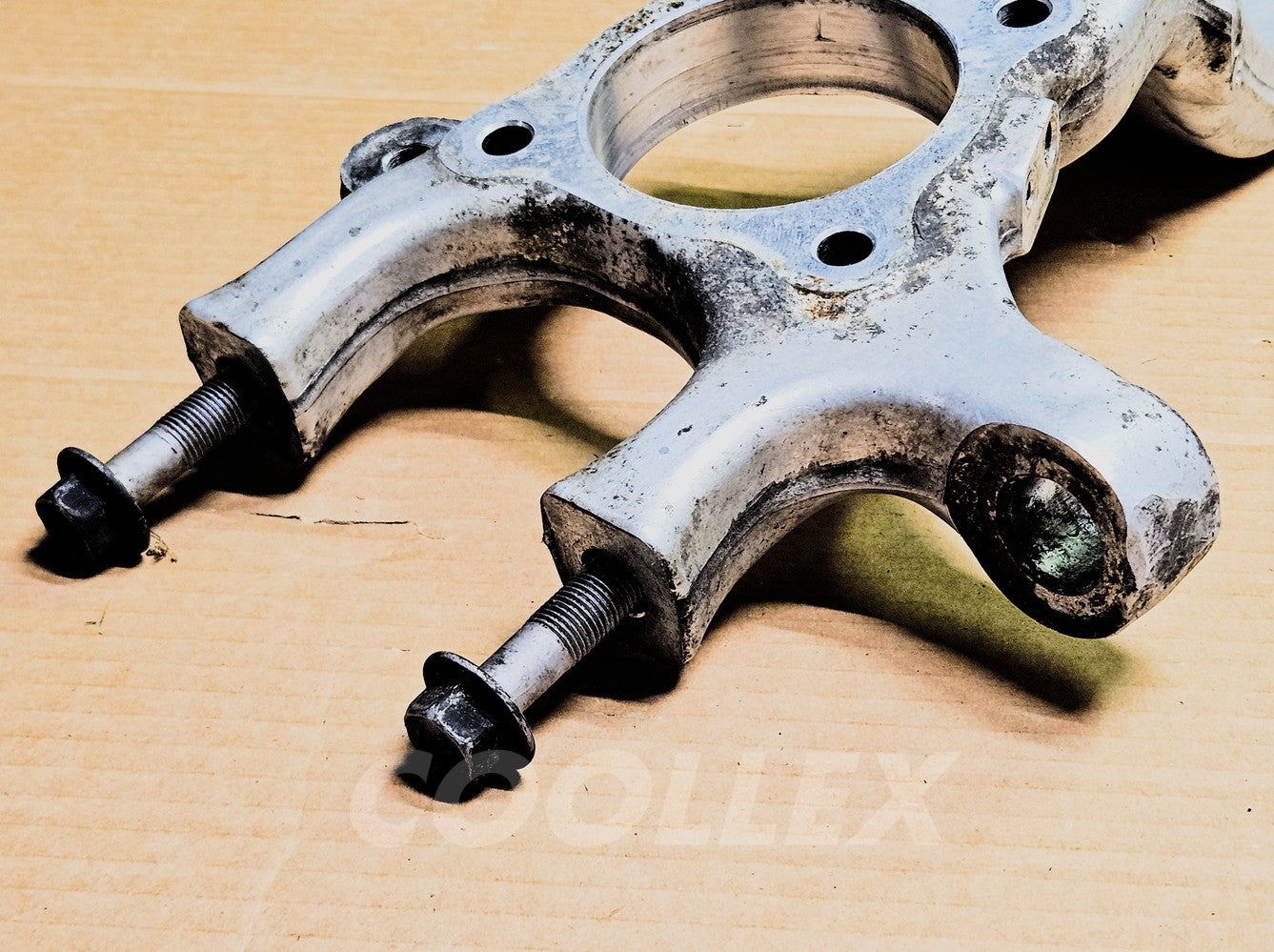 2006-13 Lexus Is250 AWD Front Rh Passenger Steering Knuckle 43201-53020 Oem Used