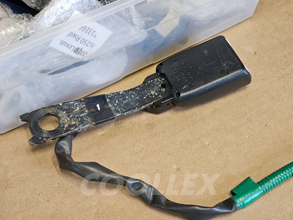 2006-13 Lexus Is250 Front Rh Seat Belt Buckle 73230-53210-C0 Oem Used