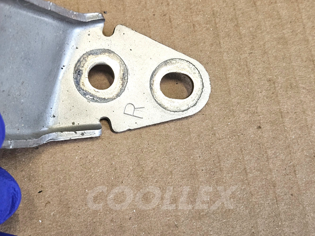 06-13 Lexus Is250 Hood Lift Support Bracket 53336-53020 Oem Used