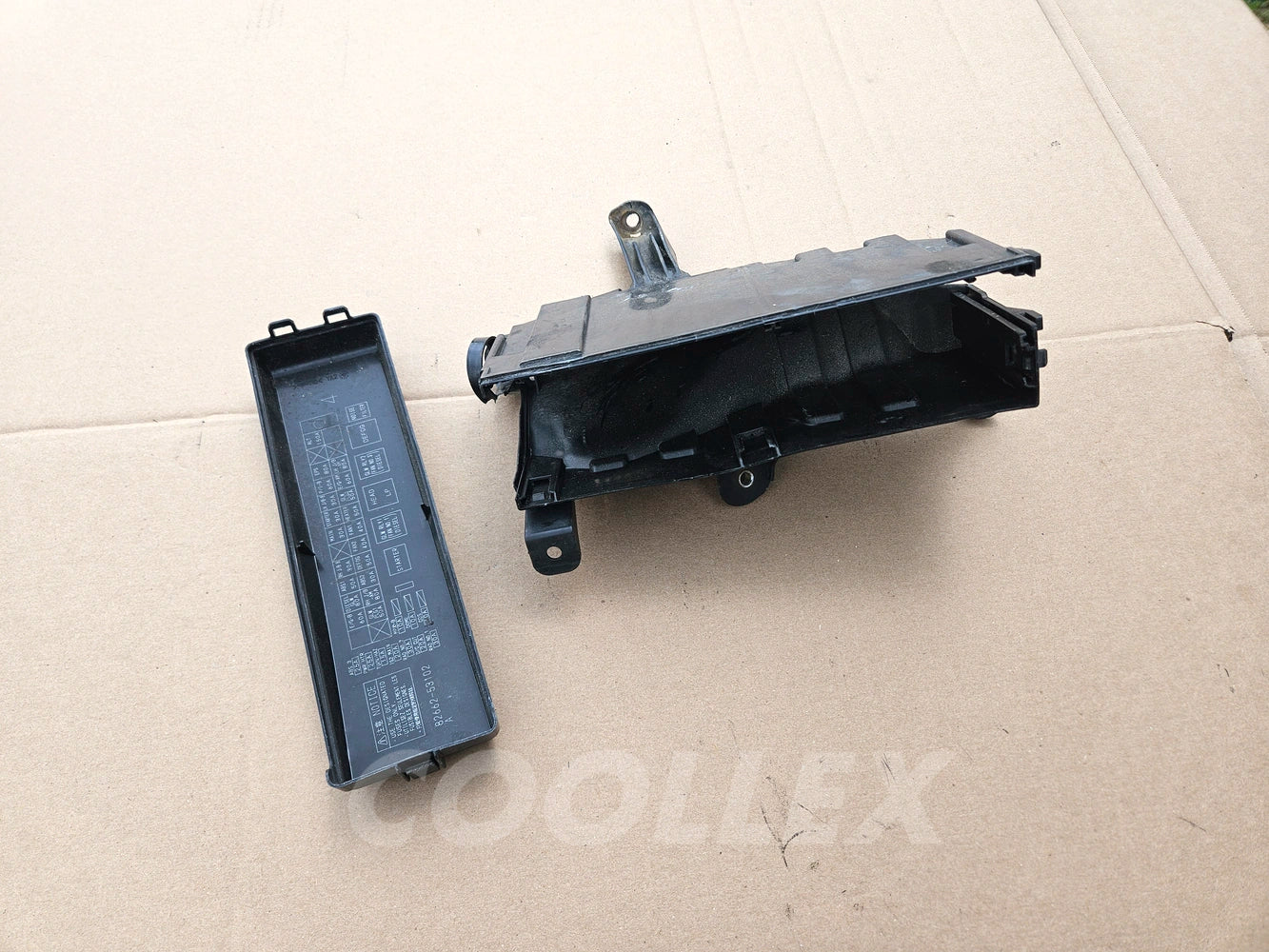 06-13 Lexus Is250 Is350 Front Right Pas Fuse Relay Box Unit 82662-53102 Oem Used