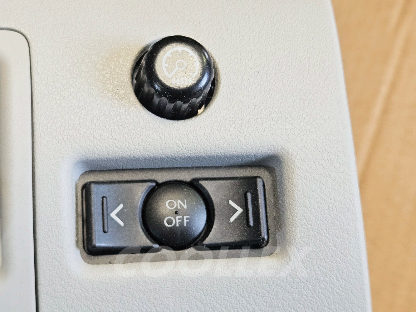 06-2013 Lexus Is250 Is350 Lower Dash Knee Panel Switch Gray 55045-53063 Oem Used