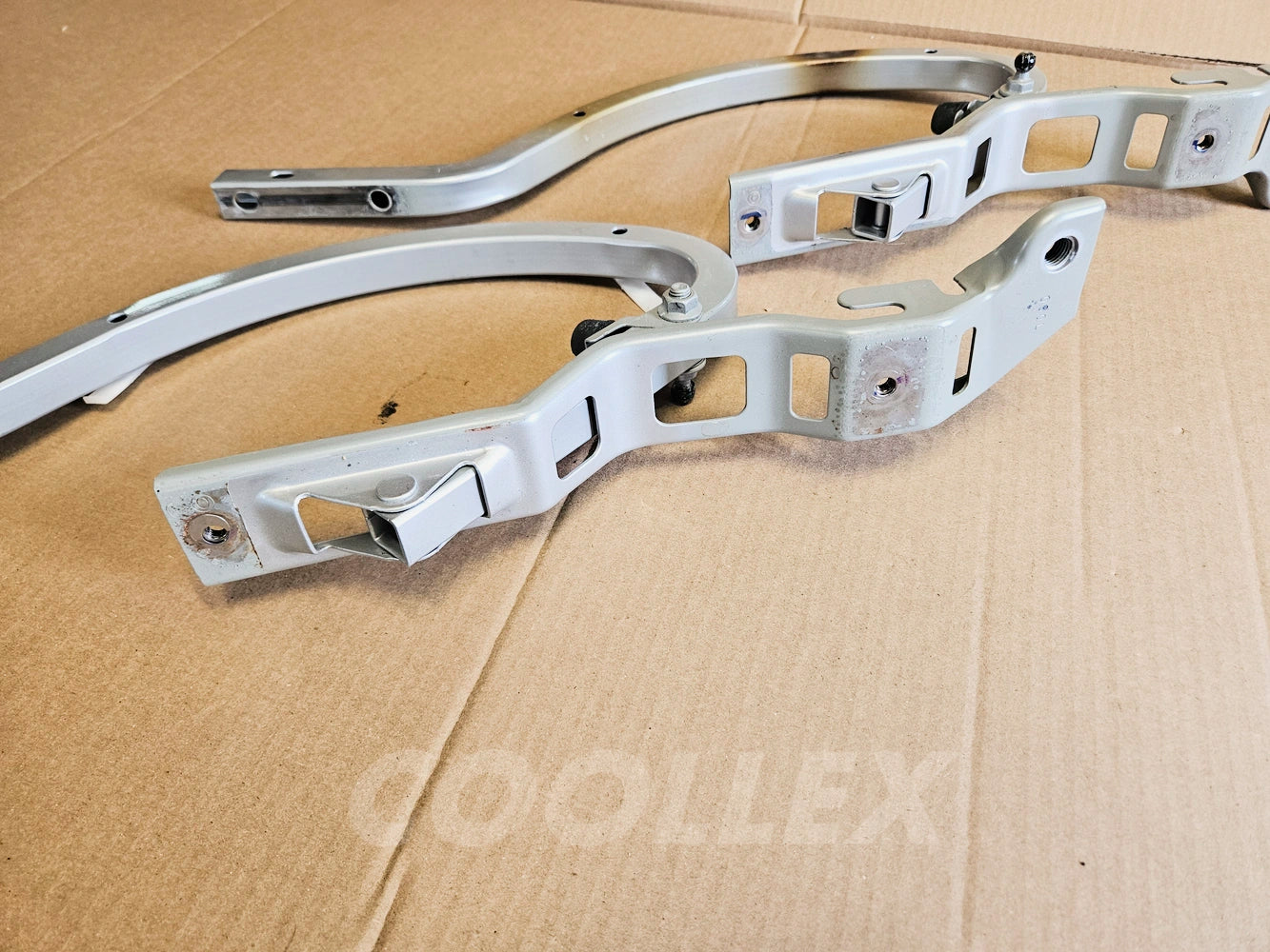 06-13 Lexus Is250 Is350 Trunk Lid Hinges 64520-53010 Oem Used