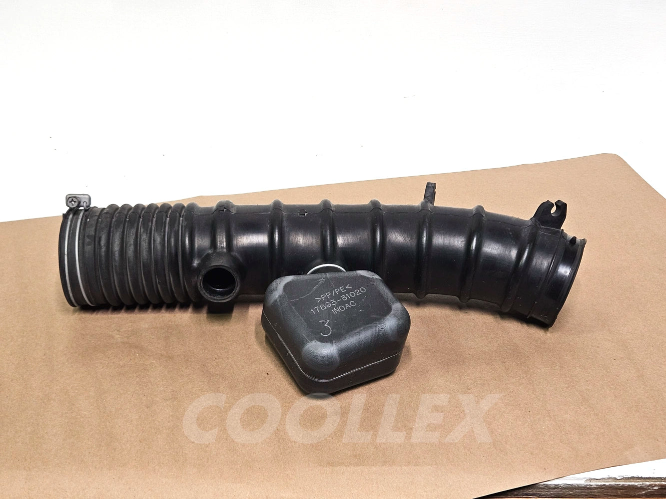 06-2013 Lexus Is250 Intake Hose Air Cleaner w/Resonator 17881-31120, 17893-31020 Oem Used