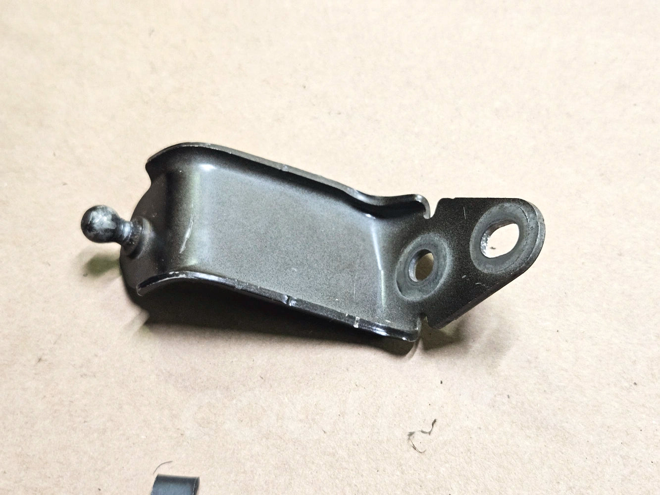 06-13 Lexus Is250 Is350 Left Hood Cylinder Strut Mounts 53482-53010, 53337-53010 Oem Used