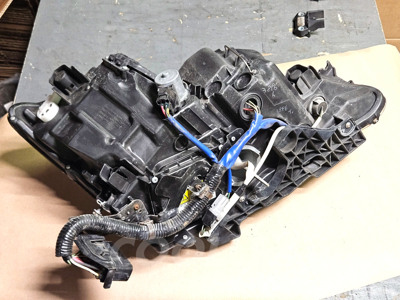 06-11 Lexus Is250 Lh Driver HID Headlight Complete 81070-53341 Oem Used