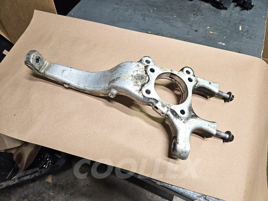 06-2013 Lexus Is250 Awd Front Left Steering Knuckle w/Bolts 43202-53020 Oem Used