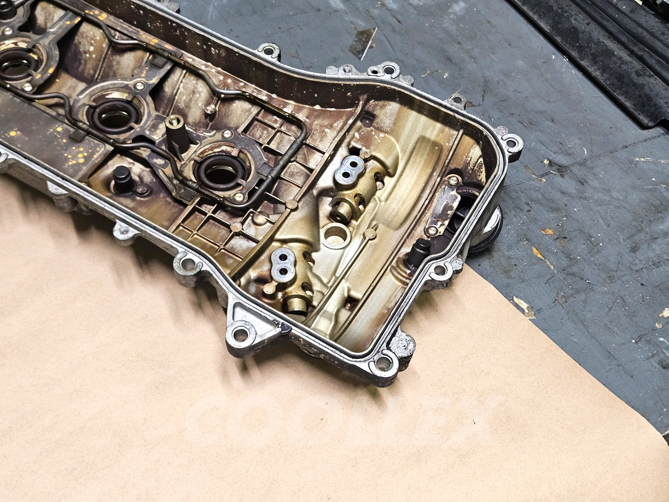 06-17 Lexus Is250 Left Engine Valve Cover 11202-31022 Oem Used