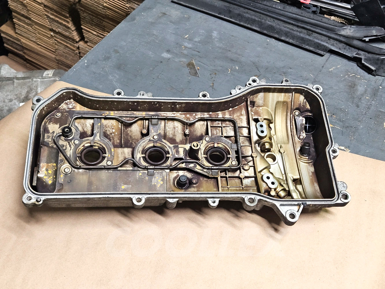 06-17 Lexus Is250 Left Engine Valve Cover 11202-31022 Oem Used