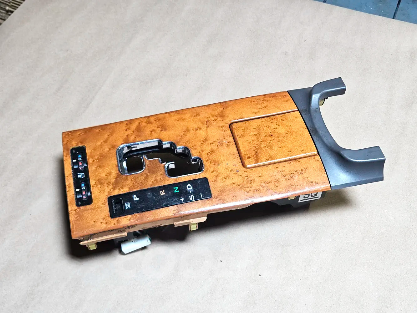 09-13 Lexus Is250 Center Console Shifter Trim 58804-53160 Oem Used