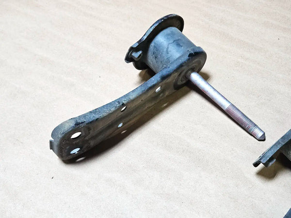 06-13 Lexus Is250 ISF Rear Suspension Cross-Member Stopper Lh Rh 52203-30070 Oem Used